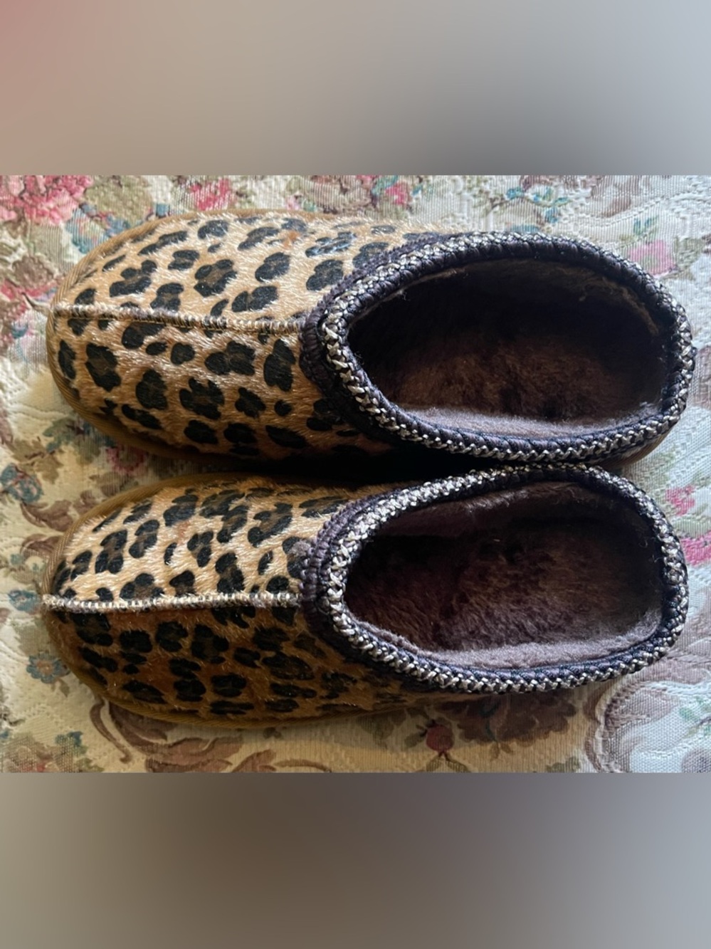 UGG Leopard Print Slip-On size 8 - Picture 3 of 4